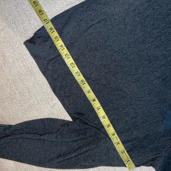 Gymshark Cross Back Open Back Semi Cropped Lightweight Hoodie - Picture 4 of 9